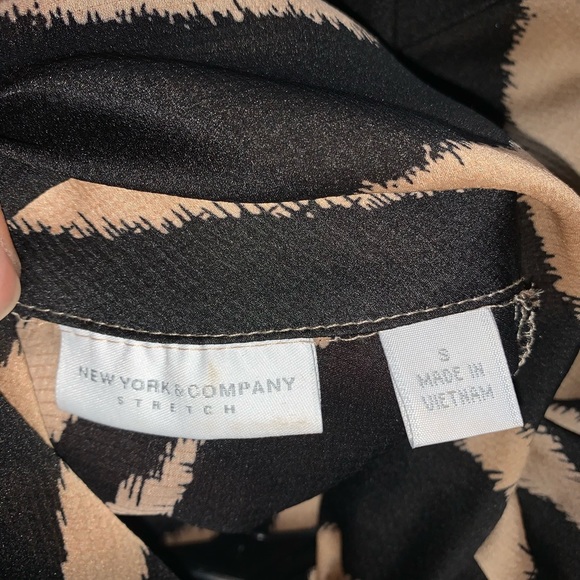 New York and Company Mock Blouse - Picture 3 of 4